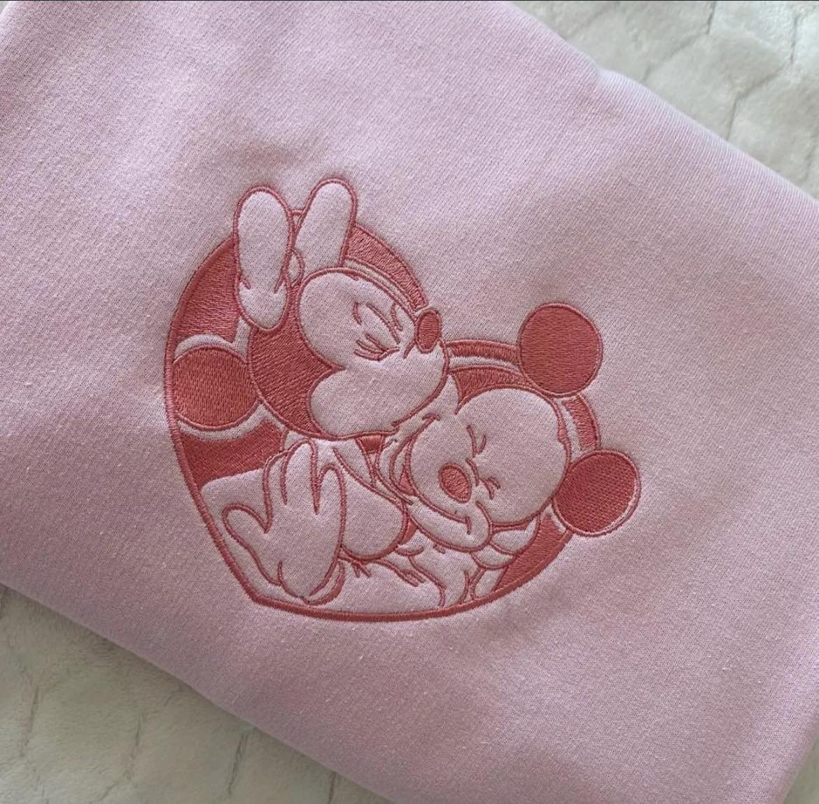 Mickey & Minnie Love embroidered Sweatshirt